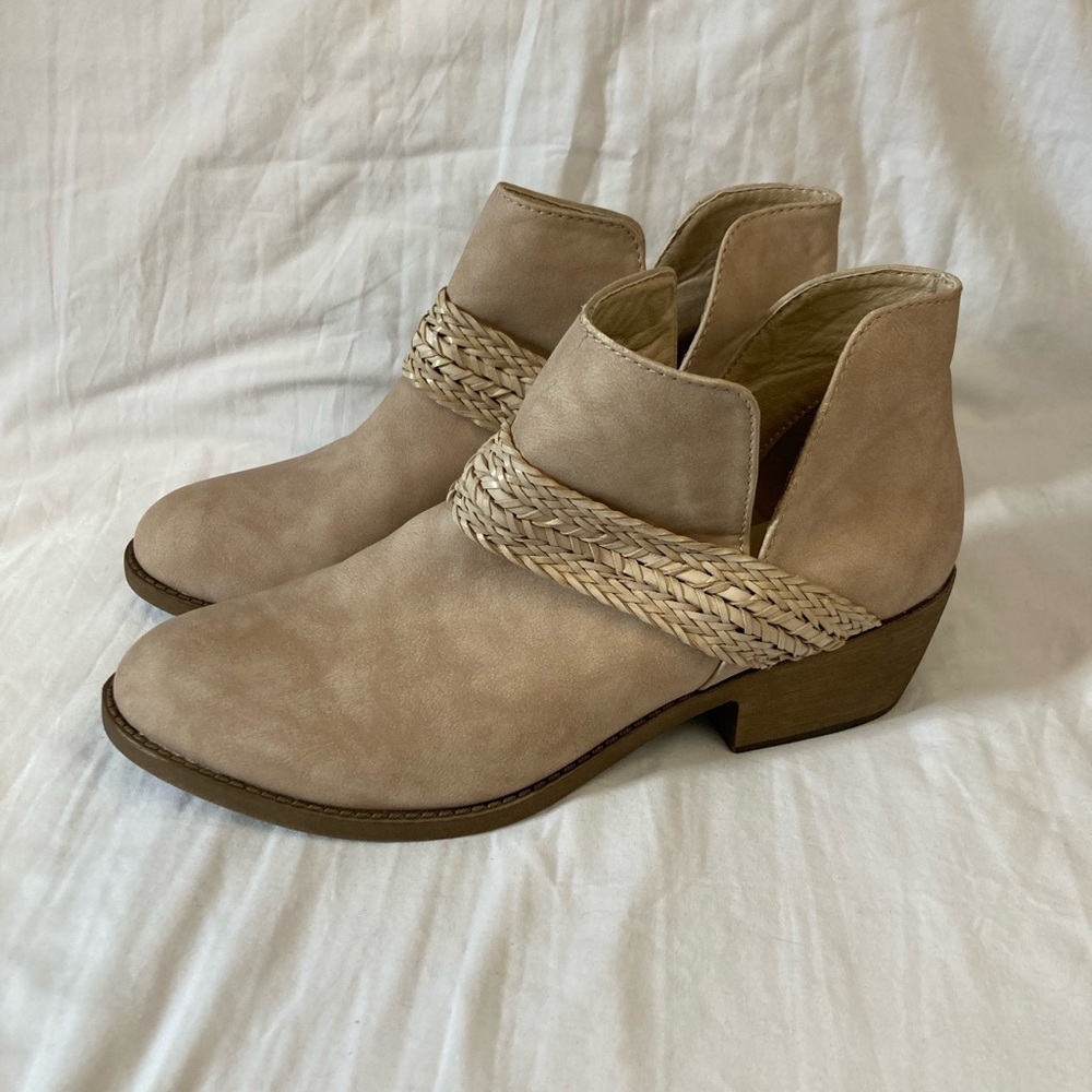 4-21 SO ankle boots booties 10 braided